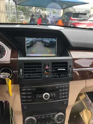 This Is Radio and Screen for 204 010 for Mercedes Benz