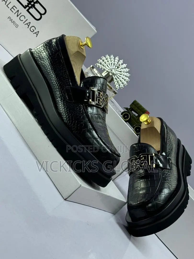 Balenciaga Glosdy Leather Double Sole Shoes