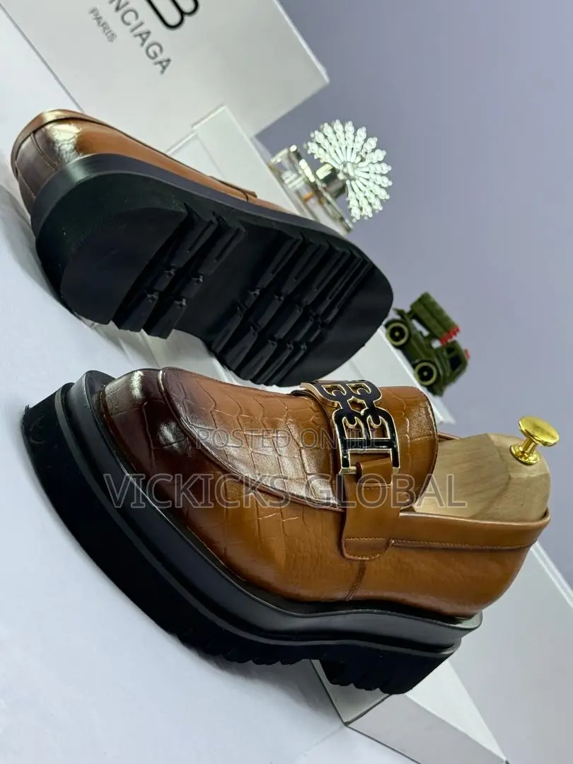 Balenciaga Glosdy Leather Double Sole Shoes