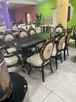 Quality Dining Set on a Level of 8