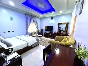 5 Bed Pool Self Compound for Parties and Normal Stay