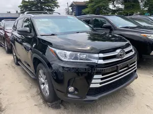 Toyota Highlander XLE V6 4x2 (3.5L 6cyl 6A) 2016 Black