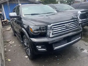 Toyota Sequoia Platinum 4x4 2018 Black
