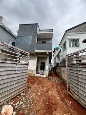 4bdrm House in Phase 1, Ikeja for sale