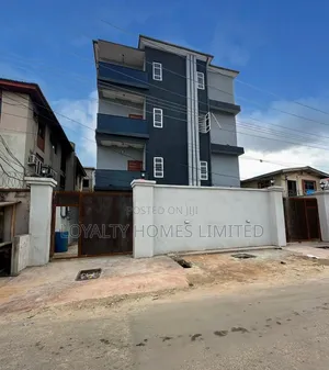 3bdrm Apartment in Ikeja for rent