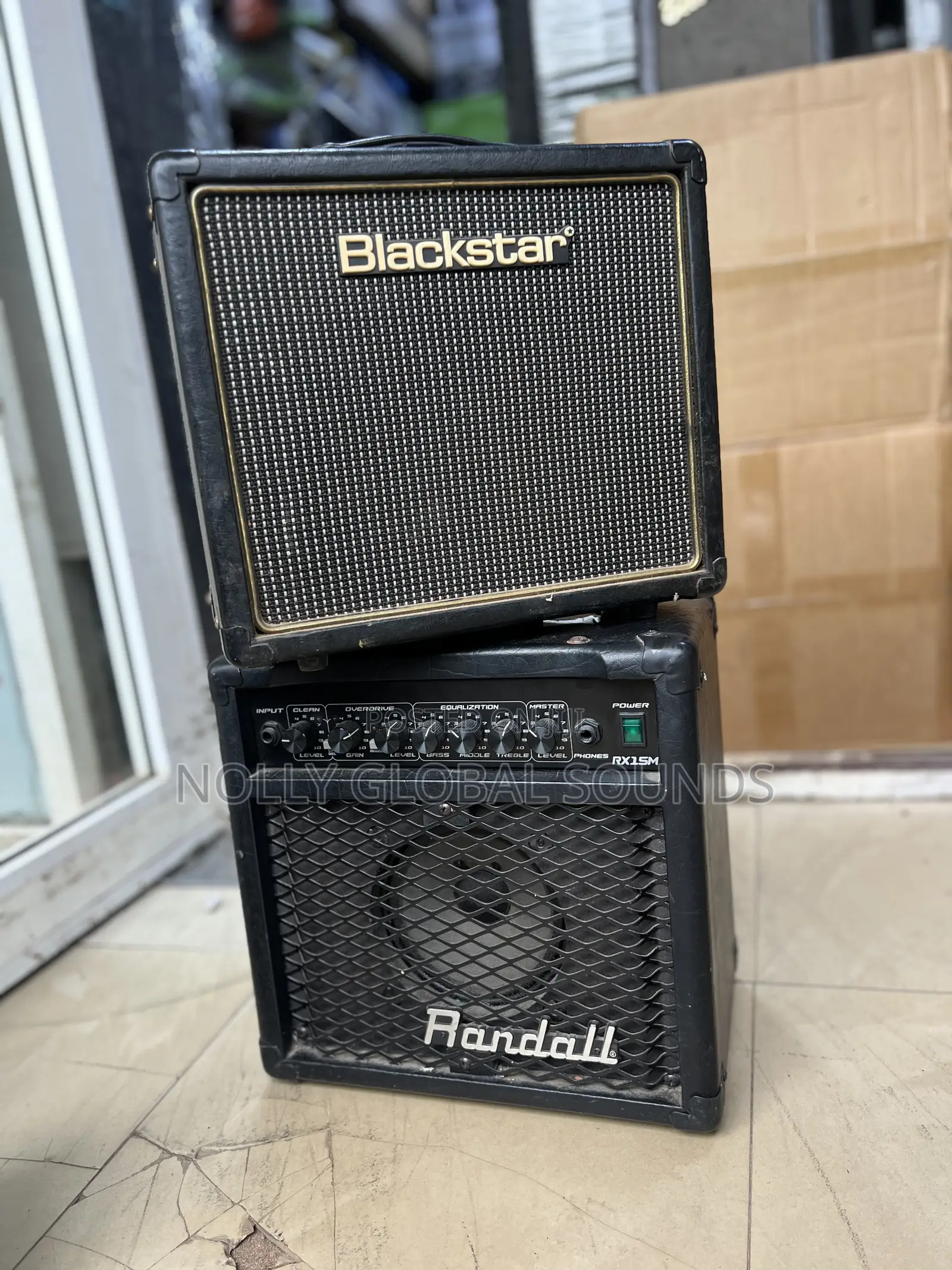 Professional Home Use Bass Guiter Amplifier ( Fairly Used )