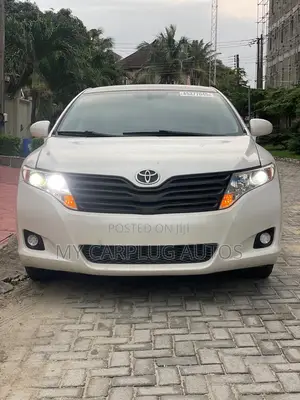 Toyota Venza 2010 White