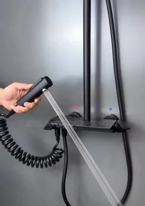 Standing Shower Black