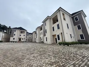 5bdrm Duplex in Guzape District for sale