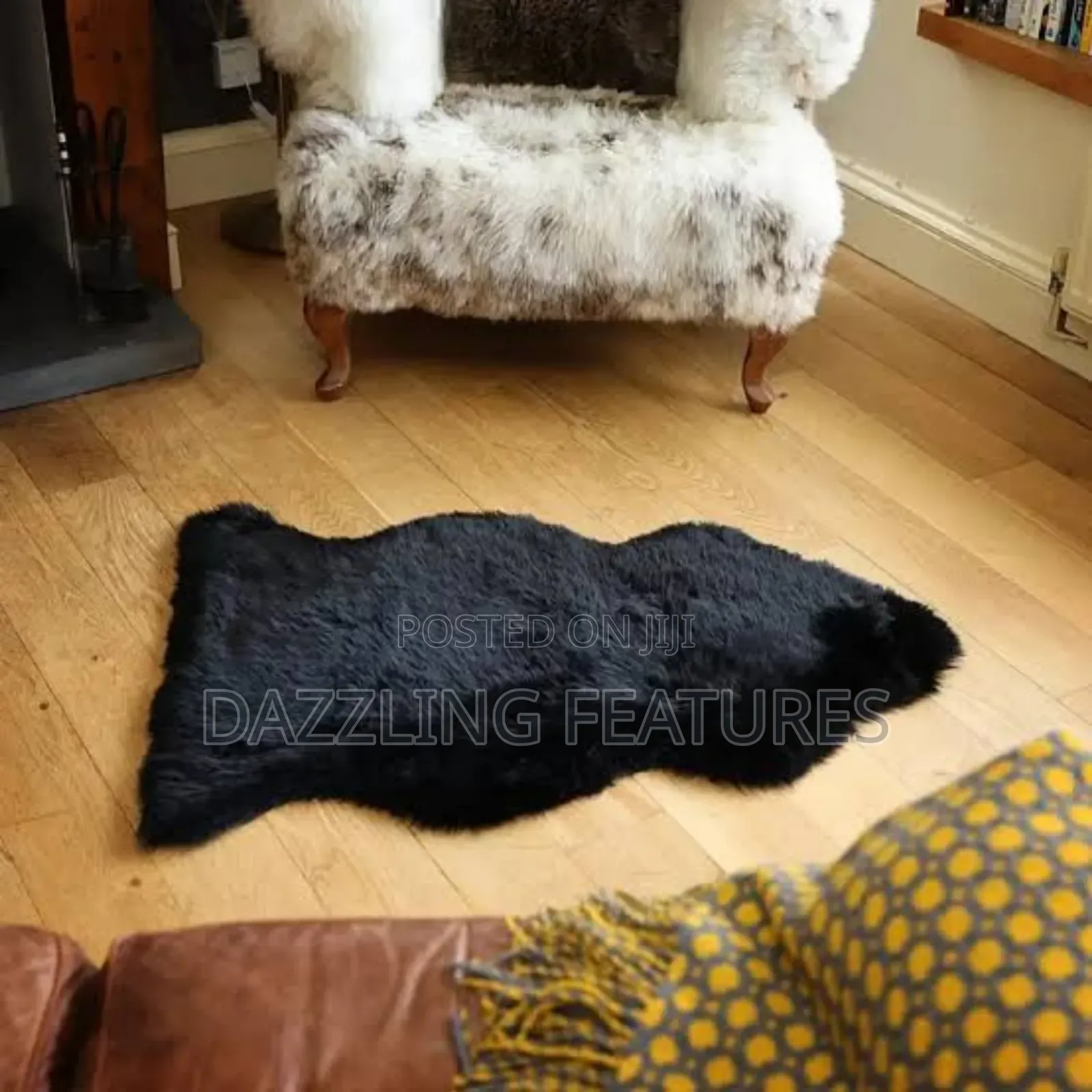 Black Fur Rug (Fluffy)