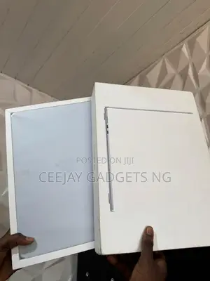 Laptop Apple MacBook Air 2025 M4 15-Inch 16GB Apple M4 SSD 512GB