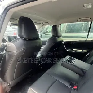 Toyota RAV4 LE 2021 Black