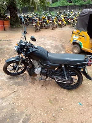 Photo - Yamaha Crux 2023 Black