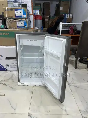 Hisense 90l Silver Fridge With Frost-Free Tech