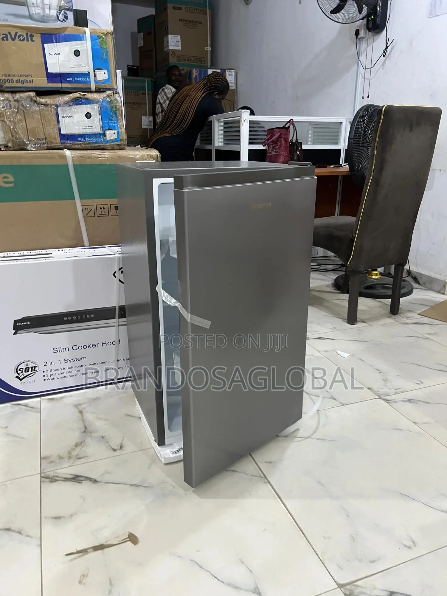 Hisense 90l Refrigerator With Adjustable Shelves