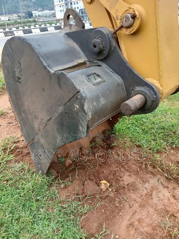 320bl Caterpillar Excavator