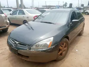 Photo - Honda Accord 2003 Black