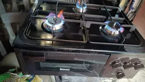 Different Designs Automatic 3 Burners Pan Top Gas Cooker Oven N Grill