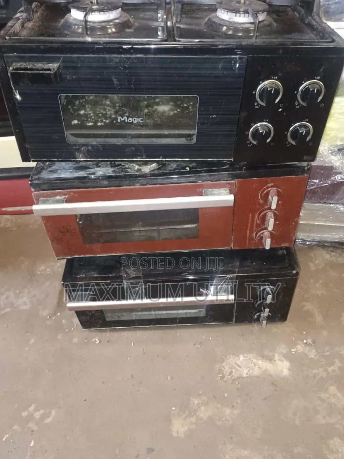 Different Designs Automatic 3 Burners Pan Top Gas Cooker Oven N Grill