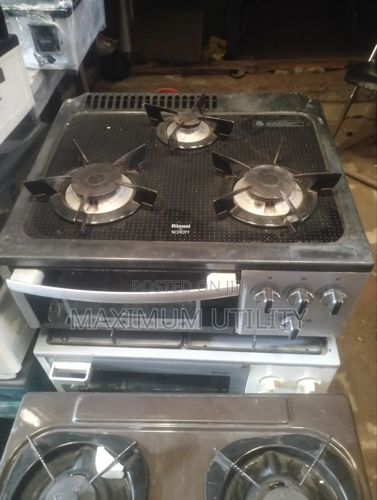 Different Designs Automatic 3 Burners Pan Top Gas Cooker Oven N Grill