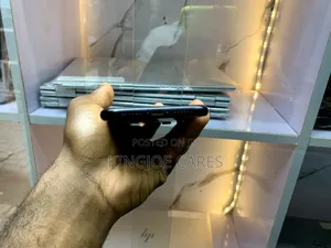 Apple iPhone XR 64 GB Black