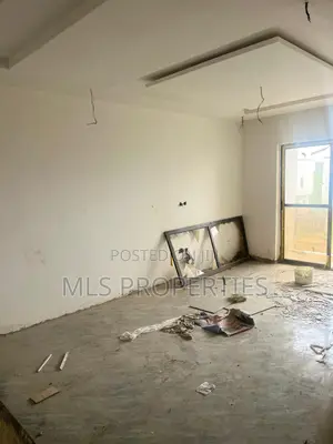 4bdrm Duplex in Bellham, Life Camp for sale