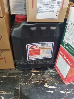 Auk Premium Water Soluble Cutting Oil,