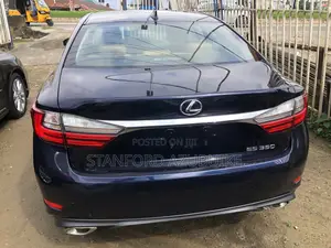 Lexus ES 2017 Green
