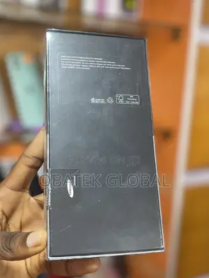 New Samsung Galaxy Z Flip4 128 GB Black
