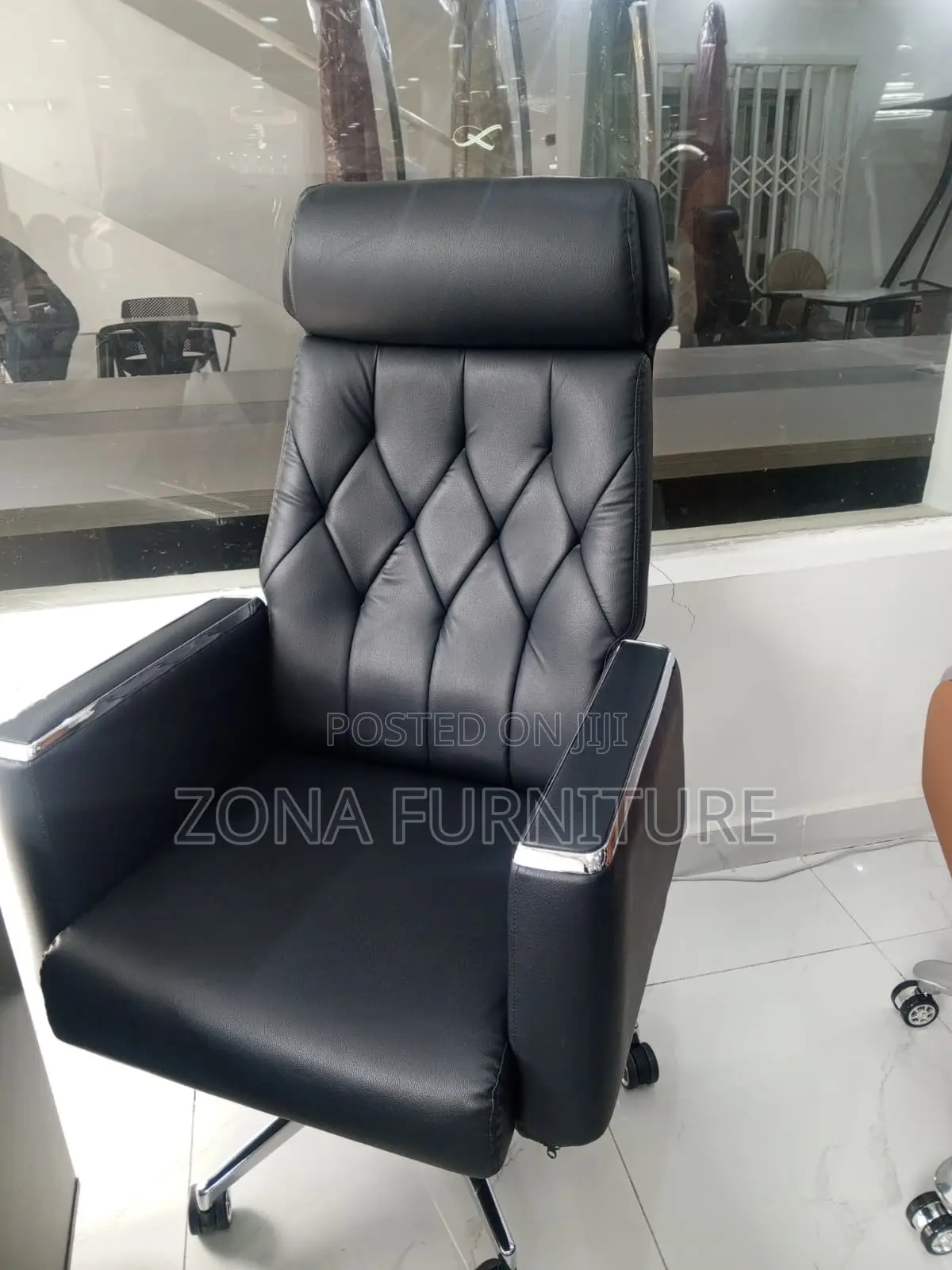 High Quality Foreign Design Executive Office Swivel Chair