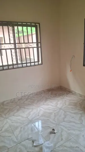 3bdrm Block of Flats in Benin City for rent