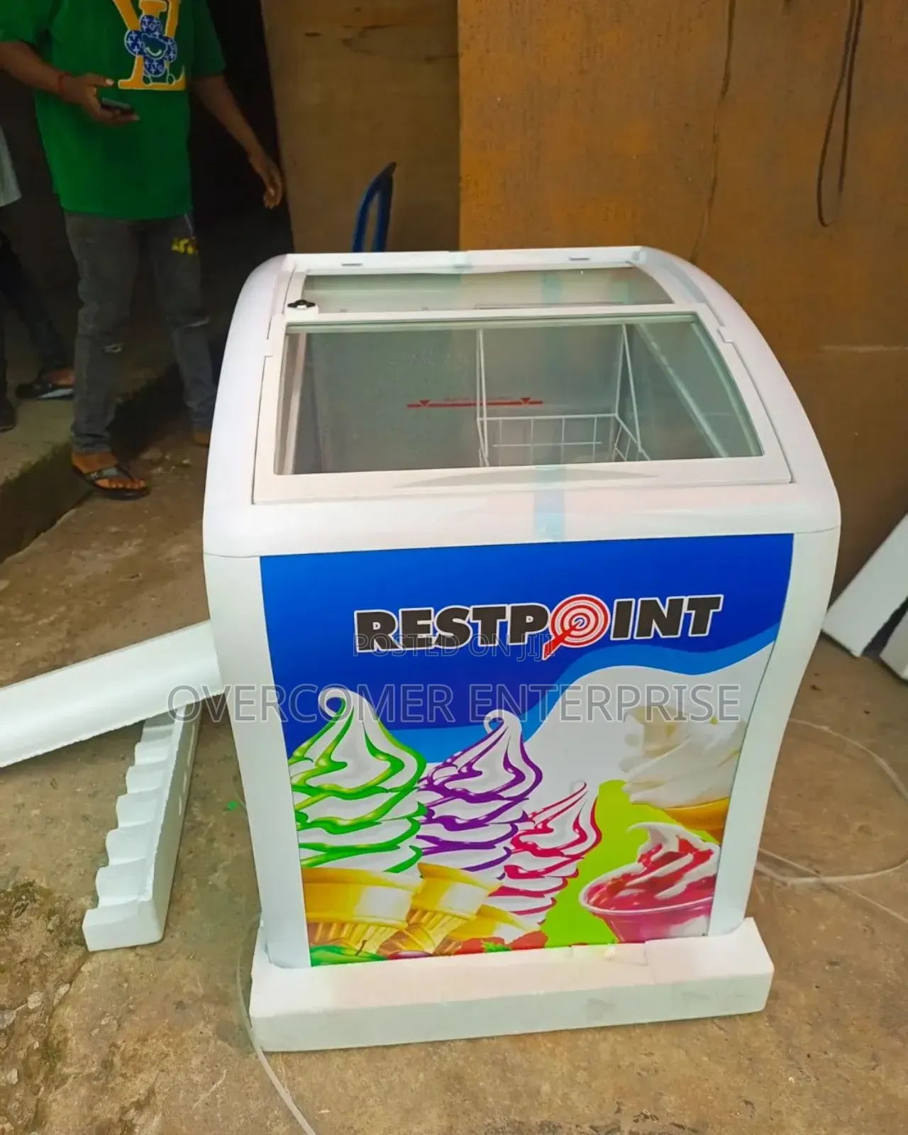 Deep Display Freezer Restpoint