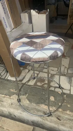 Portable Studio Chair With Upholstered Seats