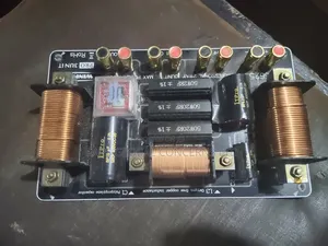 Photo - Crossover Speaker Machine
