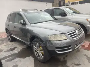 Volkswagen Touareg 2006 Gray