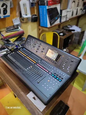 Midas M32 Music Mixer