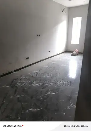 2bdrm Duplex in Omole Phase 2, Ikeja for rent