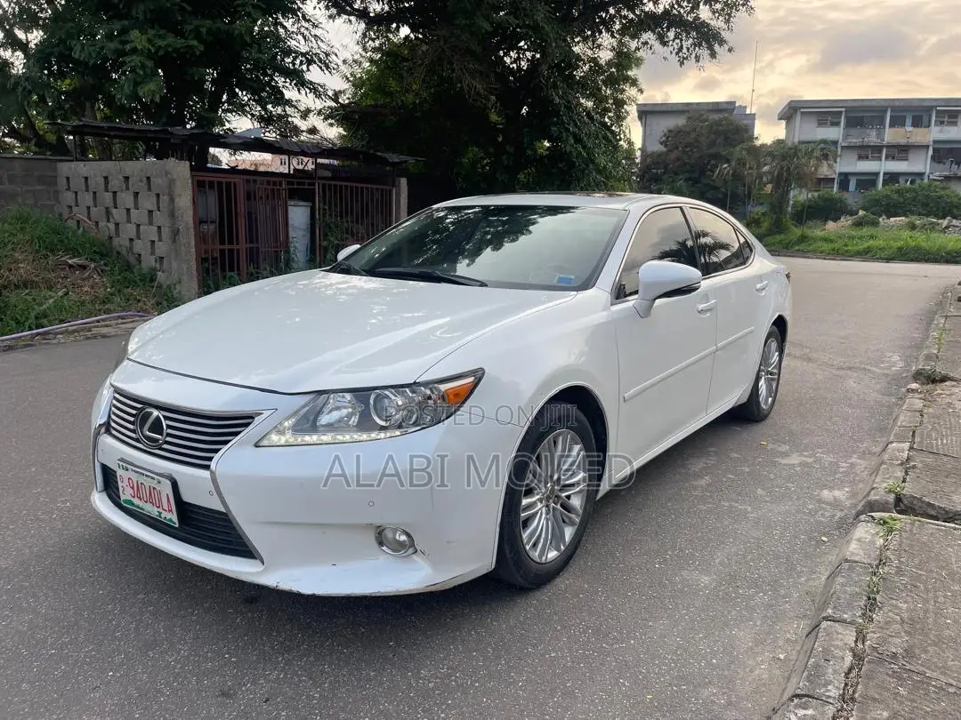 Lexus ES 350 FWD 2014 White
