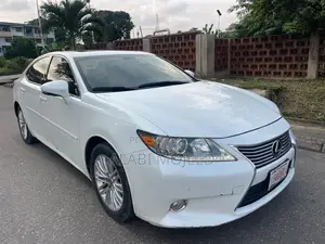 Lexus ES 350 FWD 2014 White