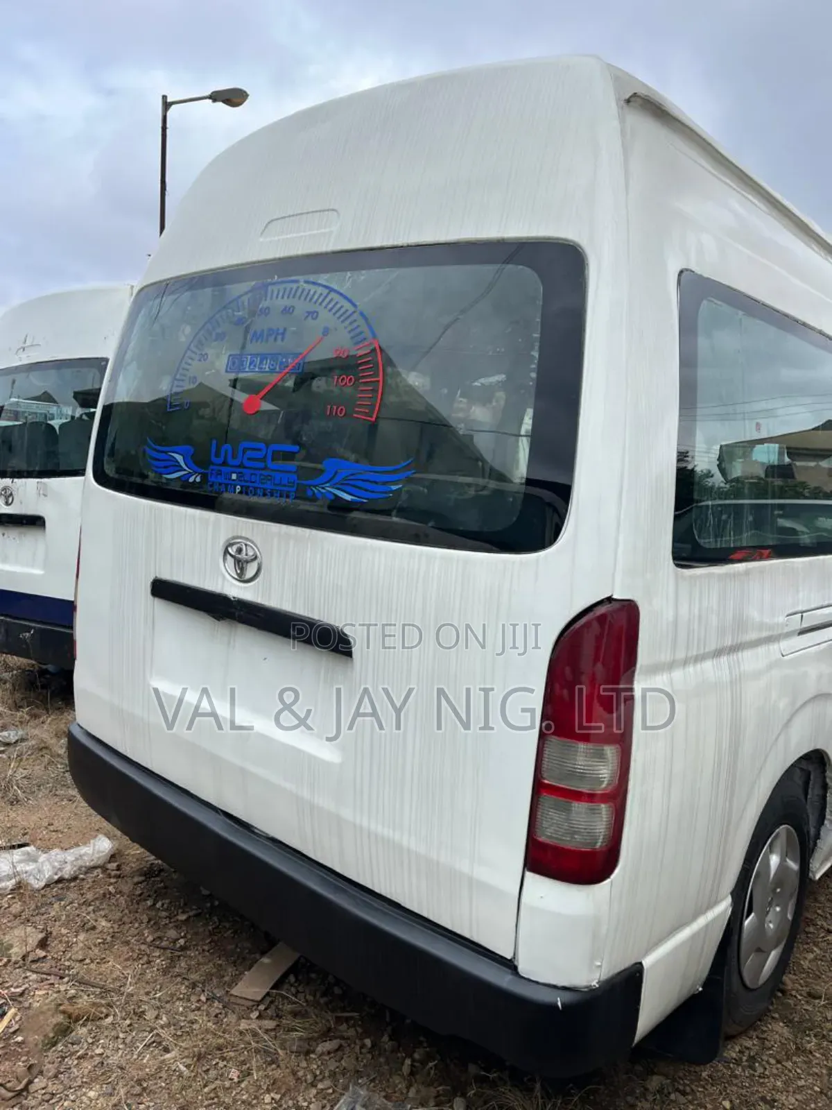 Toyota HiAce 2011 White