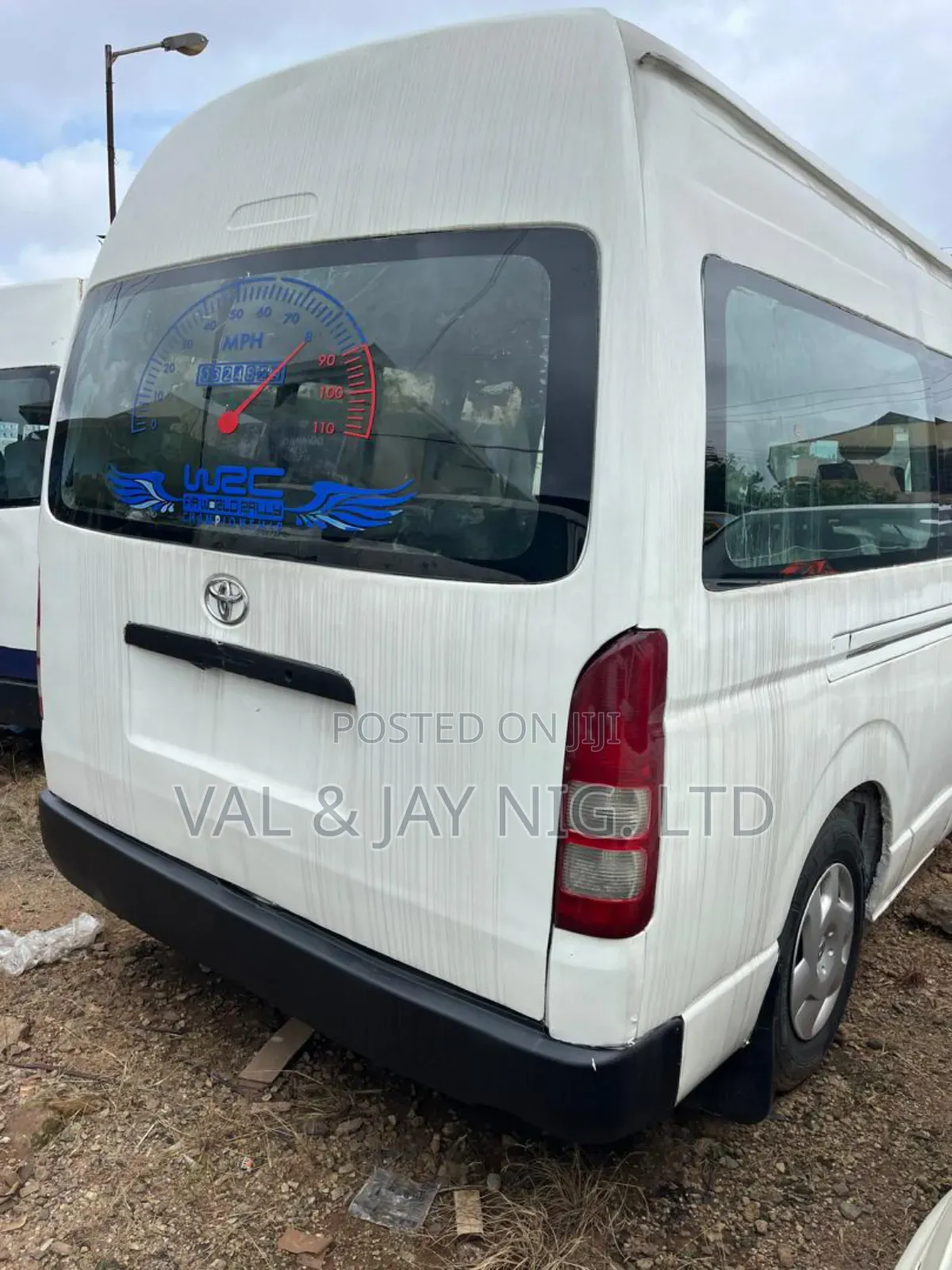 Toyota HiAce 2011 White