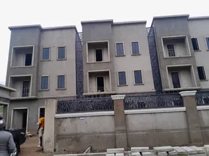4bdrm Townhouse/Terrace in Dawaki for sale
