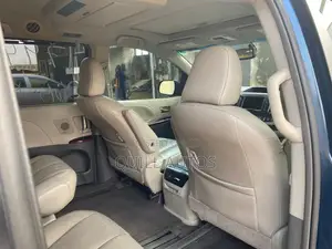Toyota Sienna XLE 8 Passenger 2012 Blue