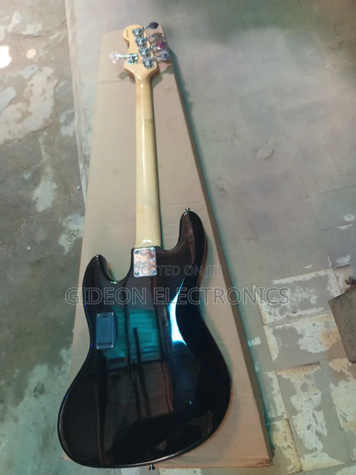 Fender Squirrel Jazz Bass