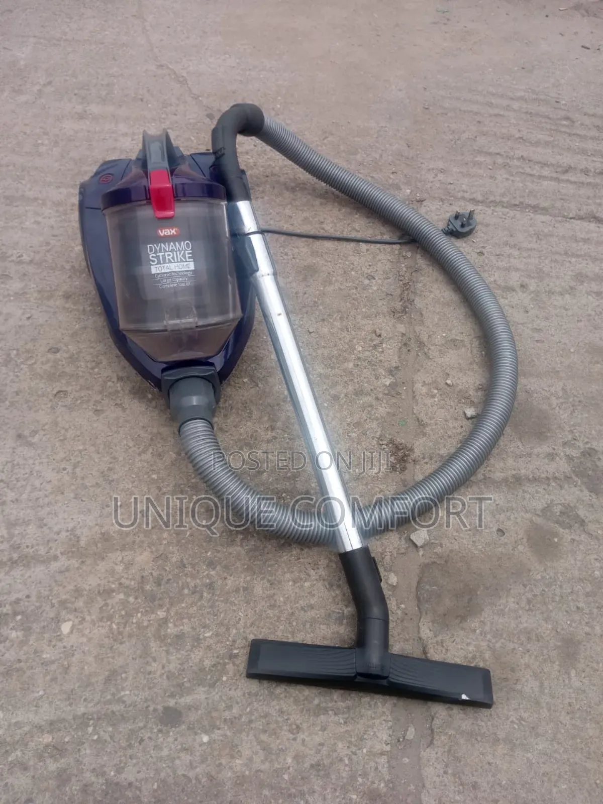 Imported Executive Vynamo Strike Vacuum Cleaner