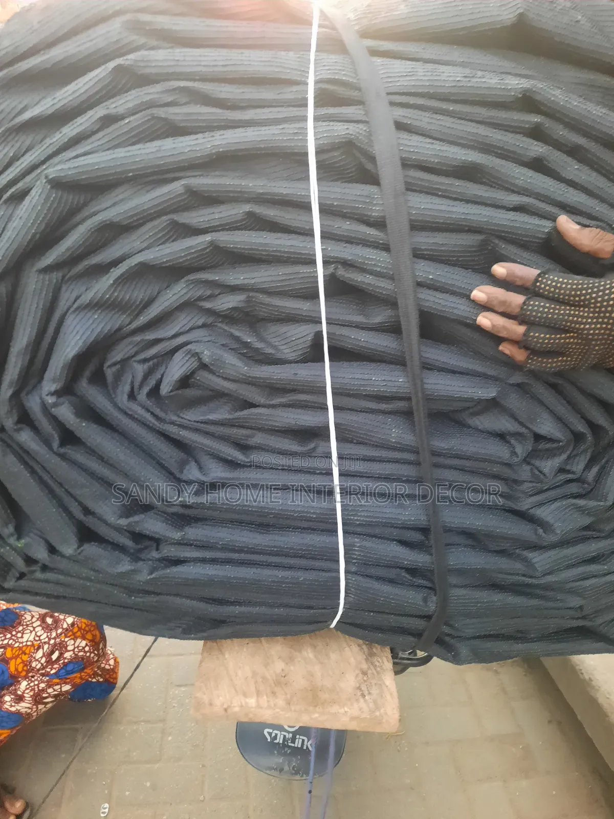 Artificial Turf Grass Carpet Available in Different Sizes