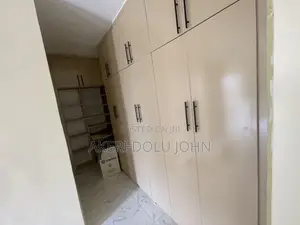 4bdrm Townhouse / Terrace in Guzape District for rent