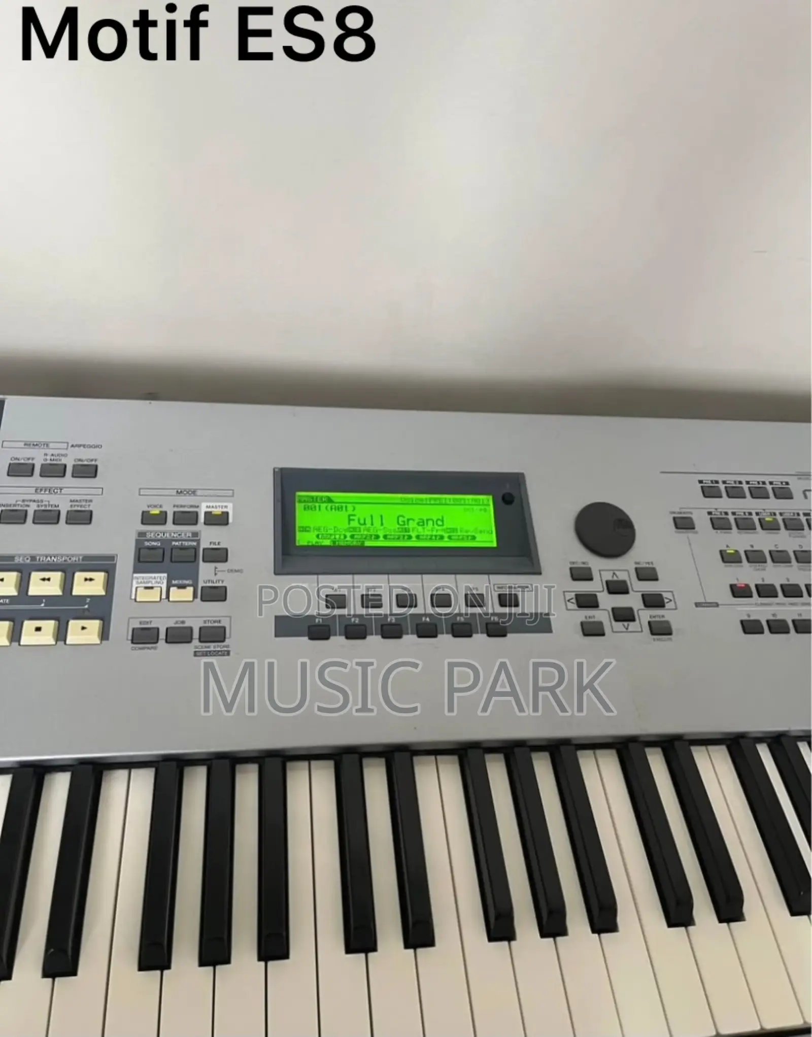 Yamaha Motifs Es8 Keyboard Synthesizer
