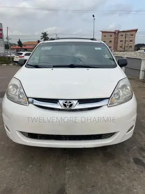 Toyota Sienna XLE Limited 4WD 2008 White