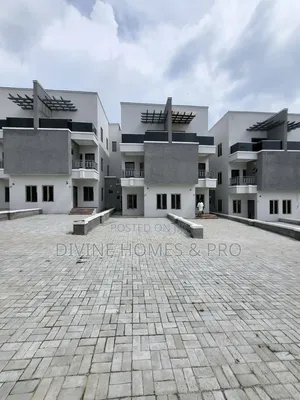 4bdrm Duplex in Guzape District for sale